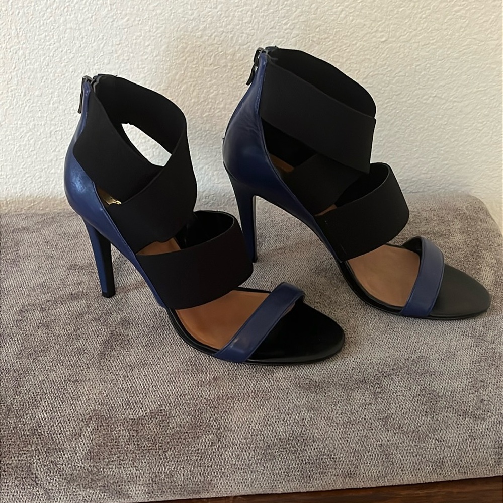 Halogen high-heels size 8.5